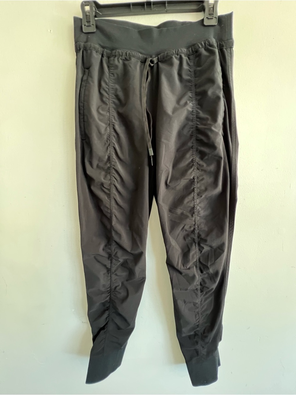 Athleta Men's Charcoal Drawstring Joggers